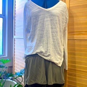 COMFY Velvet by G&S top M / Bear Dance shorts L